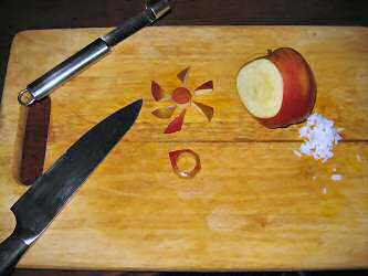 Making Apple-sushi for my hamster Lucy.