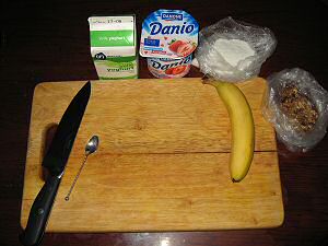 Banasplit/cake for my hamster Lucy.