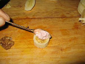 Banasplit/cake for my hamster Lucy.