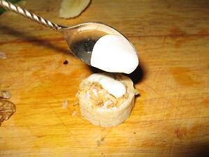 Banasplit/cake for my hamster Lucy.