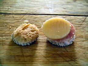 Micro Cheeseburger for your hamster.