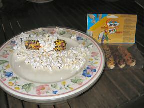 Picture of freshly popped hamster popcorn.