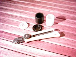 Picture of my two cheap lenscaps I made.