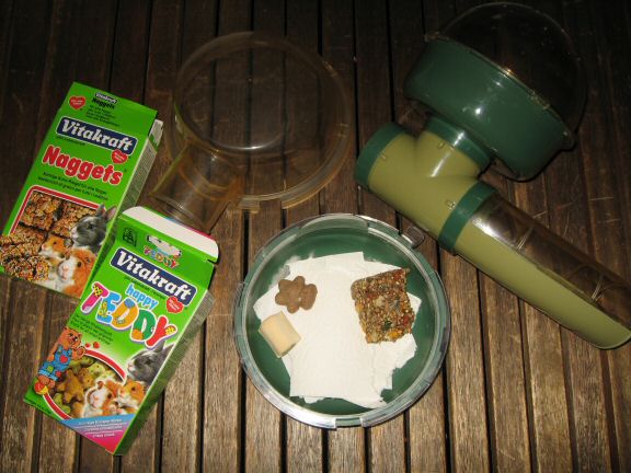 Cage clean for my hamster Lucy.