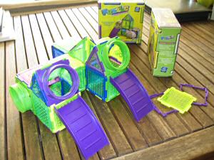 A gift for my hamster Lucy (3.0) from USA.