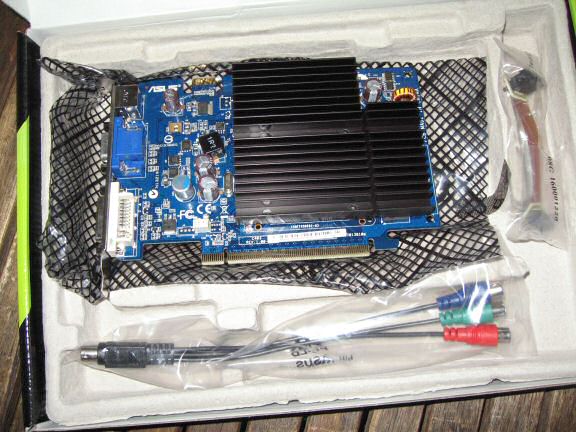 Expanding the HamsterTracker(tm)-Dream Machine with a second graphics card.