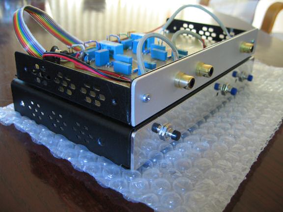 HamsterTracker™ Geekin' Project: Automatic S/PDIF Switch (with Manual Override & User Feedback System (=two LEDs).