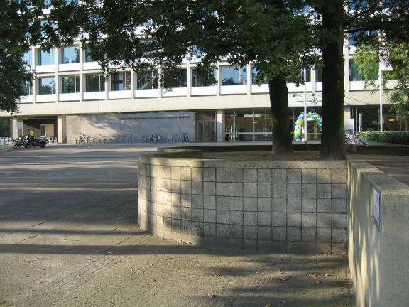 (semi) Exreme HamsterTracking the Tilburg University.